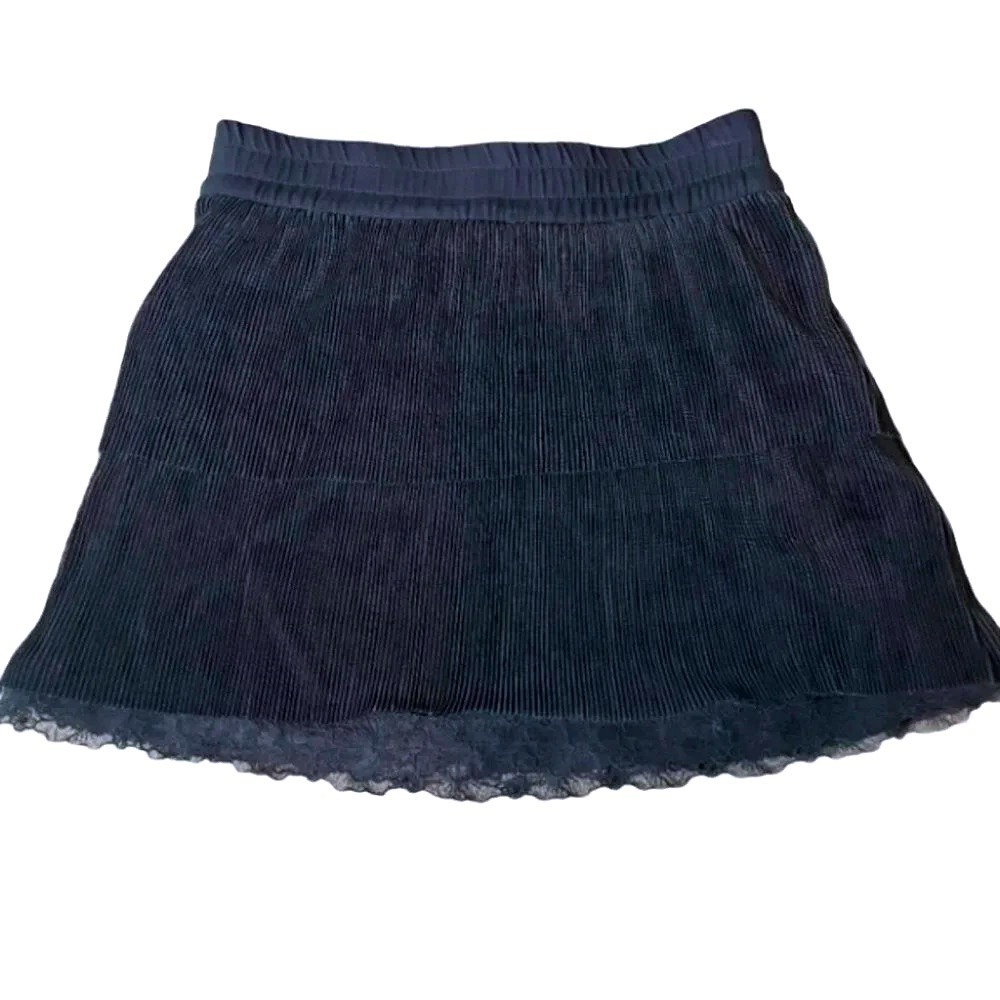 ZARA BASIC Black Pleated Tiered Mini Skirt Lace Trim Elastic Waist Women